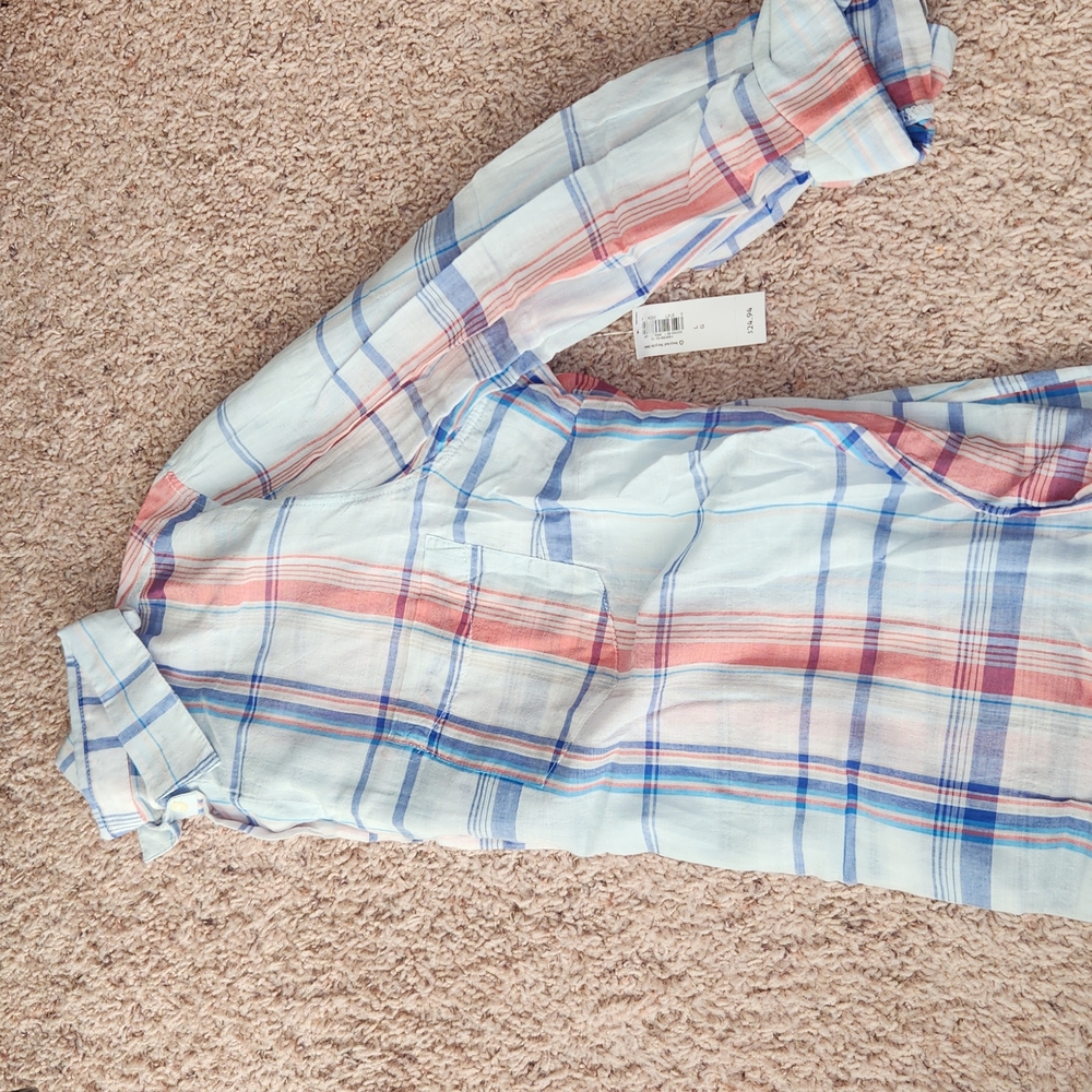 NWT Womens Button Up